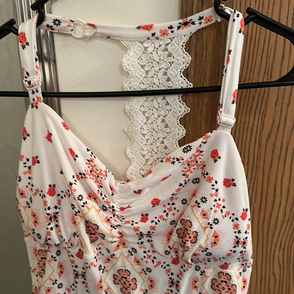 Sundress - Picture 2 of 4